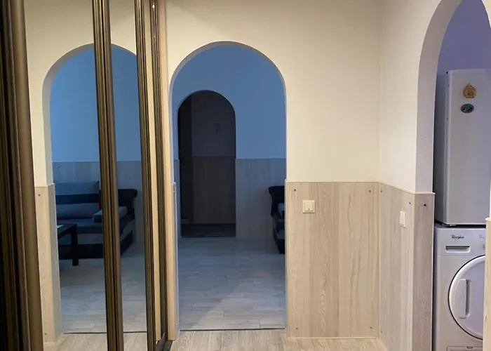 Апартаменты Cat Garden Airport