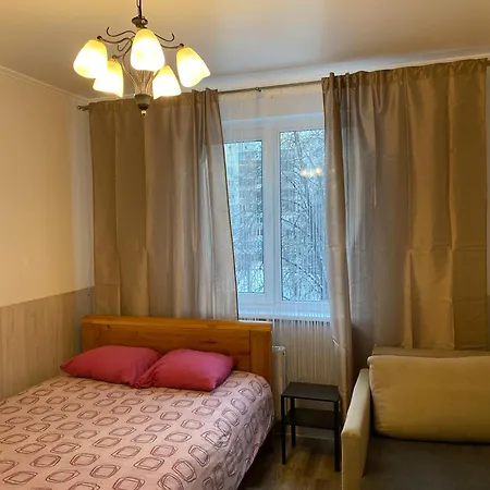 Cat Garden Airport Apartment