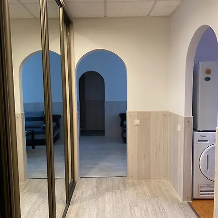 Apartment Cat Garden Airport