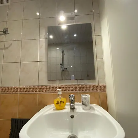 Cat Garden Airport Apartman