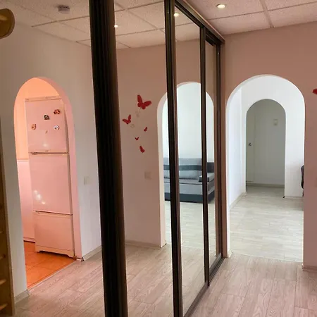Apartament Cat Garden Airport